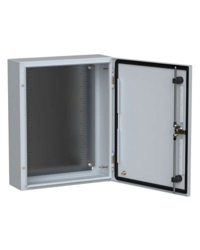 ЩМП-50.40.15 УХЛ1 IP66 500x400x150 TITAN 5 (TI5-10-N-050-040-015-66). Шкаф металлический с монтажной платой. IEK в Камышине